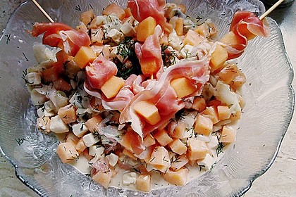 Gurken - Melonensalat mit Schinkenspie&szlig;
