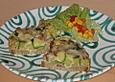 &Uuml;berbackenes Brot mit Zucchini und Pfifferlingen