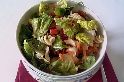 Nudelsalat mit Paprika