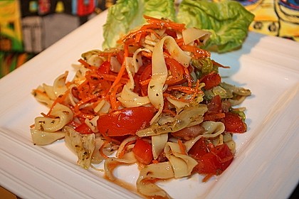 Nudelsalat mit Paprika 2