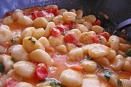 Gnocchi mit Tomaten und Mozzarella 3