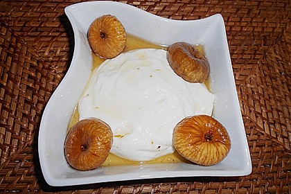 Frische Feigen in Sirup mit griechischem Joghurt 3