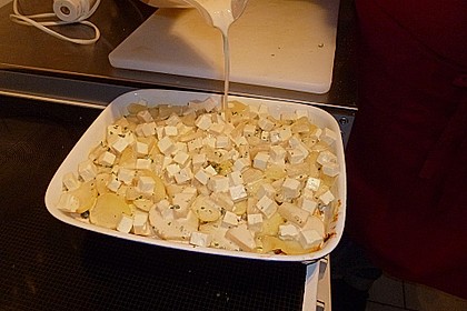 Kartoffelauflauf mit Feta und Ananas 1