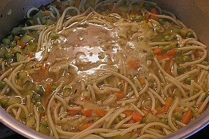 Sommer-Gem&uuml;sesuppe a la M&auml;usle