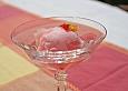 Sorbet von der rosa Grapefruit mit Wodka