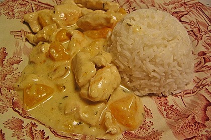 Fruchtiges H&auml;hnchengeschnetzeltes mit Aprikosen in Wein-Estragon Sahnesauce 4