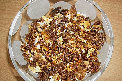 Himbeer-Frischk&auml;se-Sahne-Dessert mit Knusperkruste