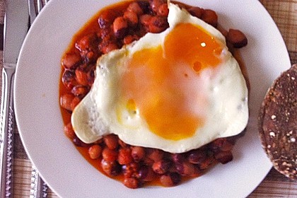 Baked Beans mit Spiegelei