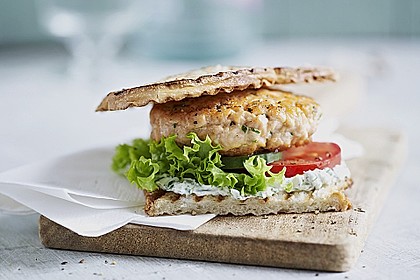 Norwegischer Lachsburger