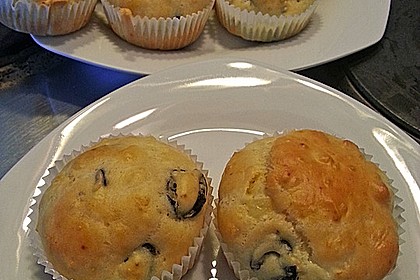 Herzhafte Muffins mit Oliven 1