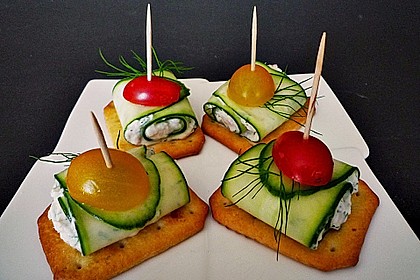 Gurkenr&ouml;llchen mit Forellenmoussef&uuml;llung