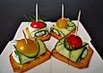 Gurkenr&ouml;llchen mit Forellenmoussef&uuml;llung