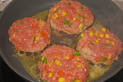 Bunte Hacklaibchen in Zucchinisauce 1