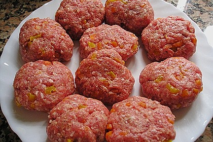 Bunte Hacklaibchen in Zucchinisauce 3