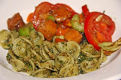 K&uuml;rbiskern-Minze Pesto 1