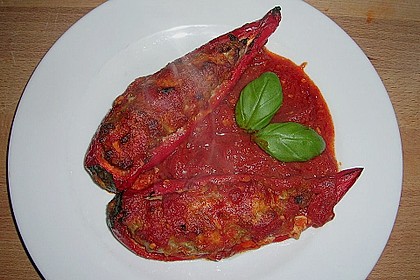 Gef&uuml;llte Paprika mit Tomaten 1