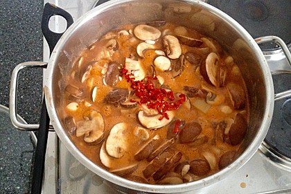 Afrikanischer Kochbananen-Champignon-Topf 5