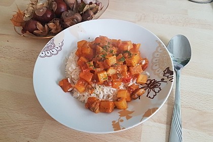 Afrikanischer Kochbananen-Champignon-Topf