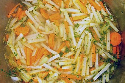 Kohlrabi-Karotten Topf mit Bratwurst 20