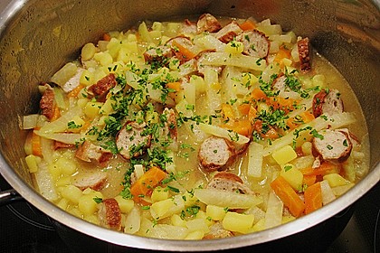 Kohlrabi-Karotten Topf mit Bratwurst 4