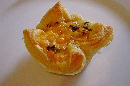 Bl&auml;tterteigmuffins mit Lamm-Champignonf&uuml;llung