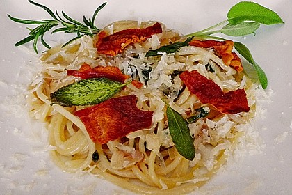 Spaghetti mit Salbei-Knoblauch Sauce 1