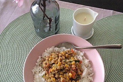 Mein cremiges, veganes Erdnusspfännchen mit Gemüse und Soja 2