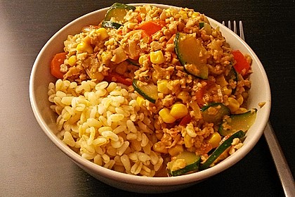 Mein cremiges, veganes Erdnusspfännchen mit Gemüse und Soja 14