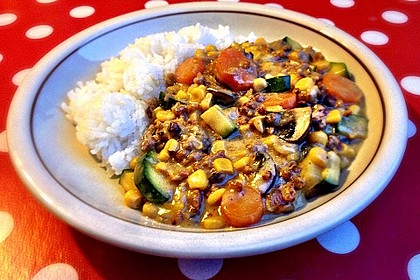 Mein cremiges, veganes Erdnusspfännchen mit Gemüse und Soja 21