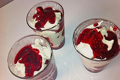 Mascarponecreme mit Beeren 1