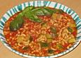 Tomaten-Nudelsuppe mit Zucchini