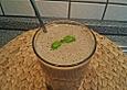 Bananenmilchshake mit Basilikum