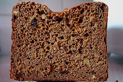 Pflaume-Walnuss-Brot