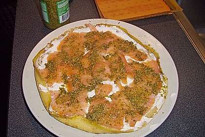 Pfannkuchen-Lachs-R&ouml;llchen