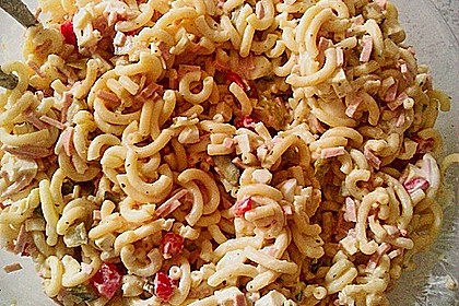 Bunter Nudelsalat gr&uuml;n-rot-gelb 6