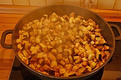 Brotauflauf mit Auberginen