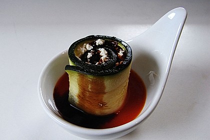 Leckere und schnelle Zucchinir&ouml;llchen 2