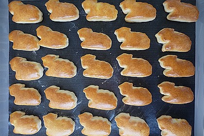 Osterl&auml;mmer aus Quarkteig