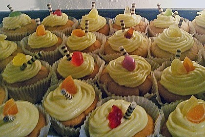 Zitronen-Cupcakes mit Creamcheese-Frosting 81