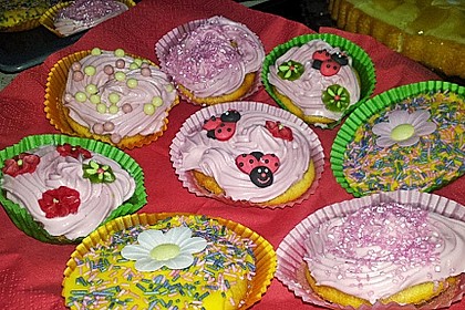 Zitronen-Cupcakes mit Creamcheese-Frosting 73