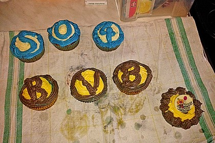 Zitronen-Cupcakes mit Creamcheese-Frosting 82