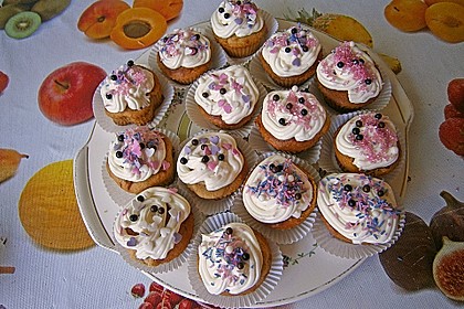 Zitronen-Cupcakes mit Creamcheese-Frosting 48
