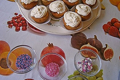 Zitronen-Cupcakes mit Creamcheese-Frosting 69