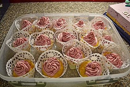 Zitronen-Cupcakes mit Creamcheese-Frosting 31