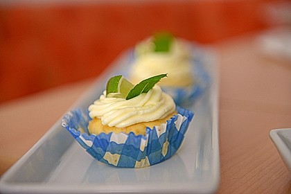 Zitronen-Cupcakes mit Creamcheese-Frosting 14