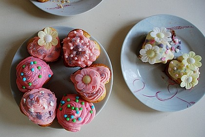 Zitronen-Cupcakes mit Creamcheese-Frosting 15