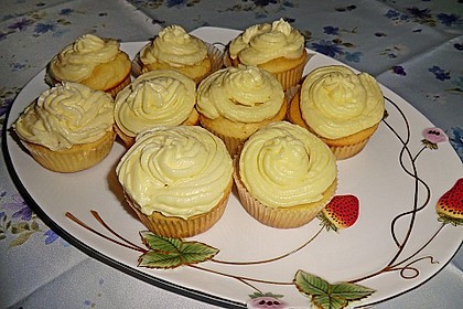 Zitronen-Cupcakes mit Creamcheese-Frosting 41