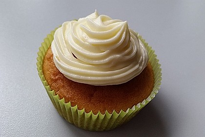 Zitronen-Cupcakes mit Creamcheese-Frosting 32