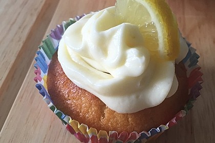 Zitronen-Cupcakes mit Creamcheese-Frosting 62