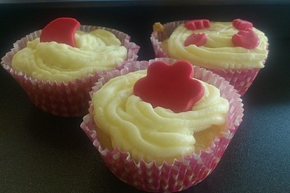 Zitronen-Cupcakes mit Creamcheese-Frosting 76